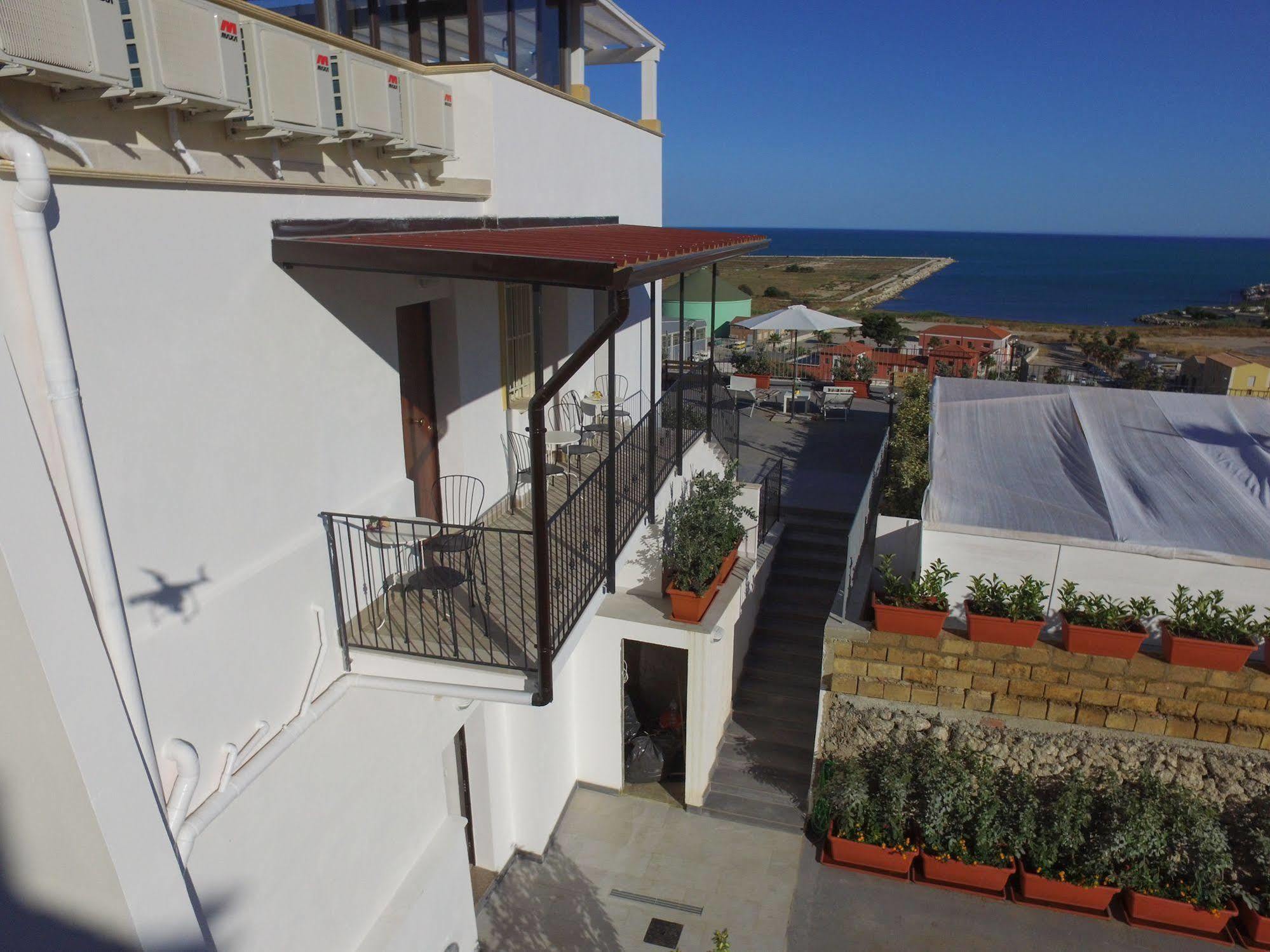 B&B Baglio Santa Croce 포르토 엠페도클레 외부 사진