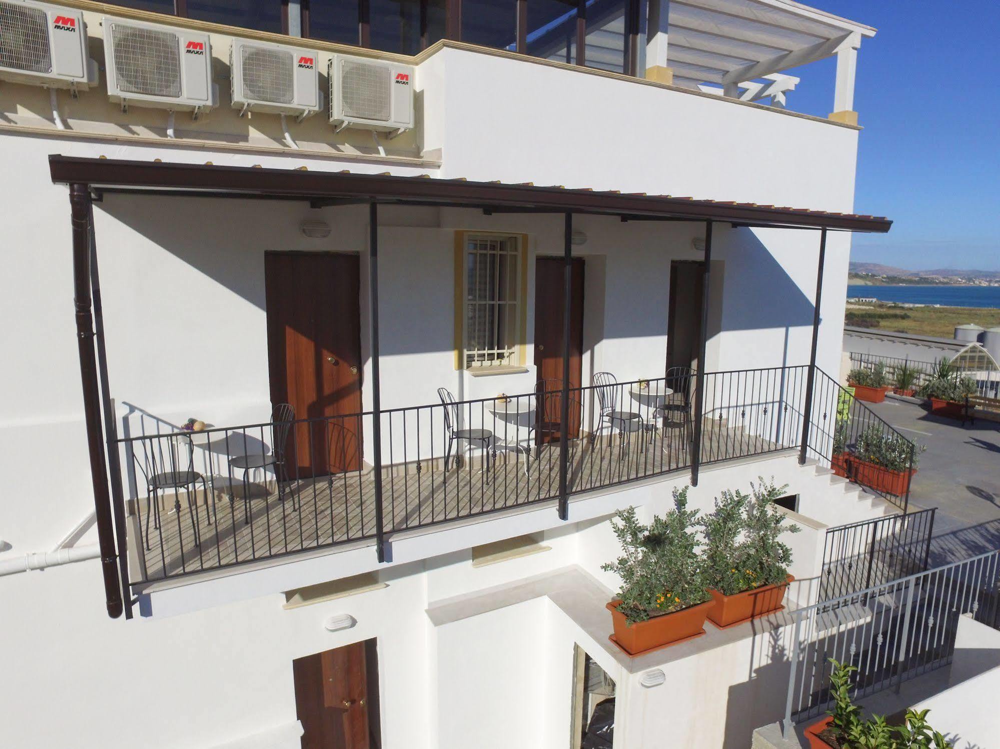 B&B Baglio Santa Croce 포르토 엠페도클레 외부 사진
